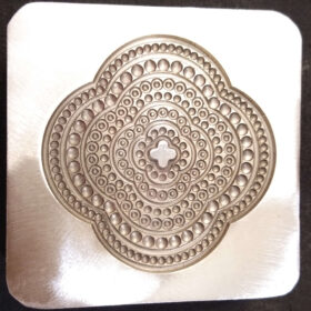 Flower Shape Pendant Making Dyes